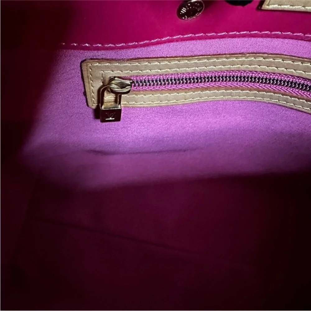 Authentic Louis Vuitton Cerise Monogram Vernis
Reade PM Tote - Picture 11 of 13